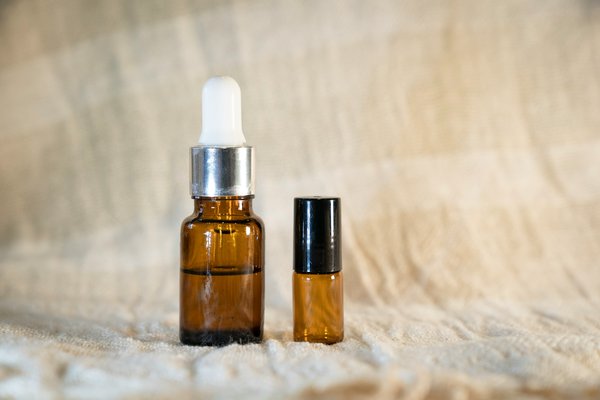 Comment réaliser un sérum hydratant maison avec de l'acide hyaluronique?