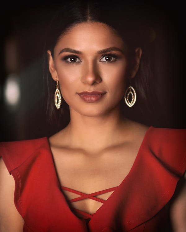 Boucles d'oreilles savoyardes : artisans de l'élégance intemporelle